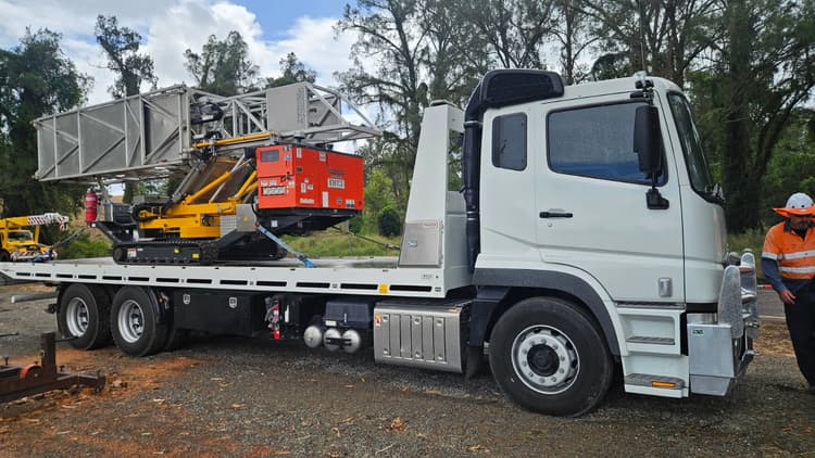 4m - 7m Moog Crawler Mounted Platform site photo 5