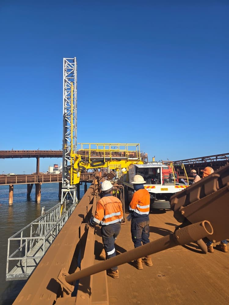7m - 9m Barin Truck Mounted Platform site photo 2