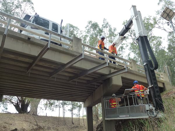 2.5m - 4.2m Aichi Truck Mounted Platform site photo 7
