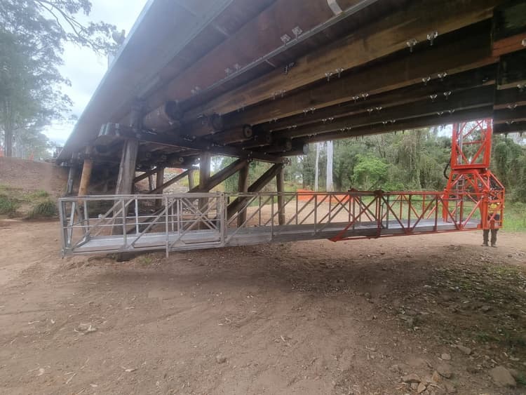 7m - 14m Moog Truck Mounted Platform site photo 2